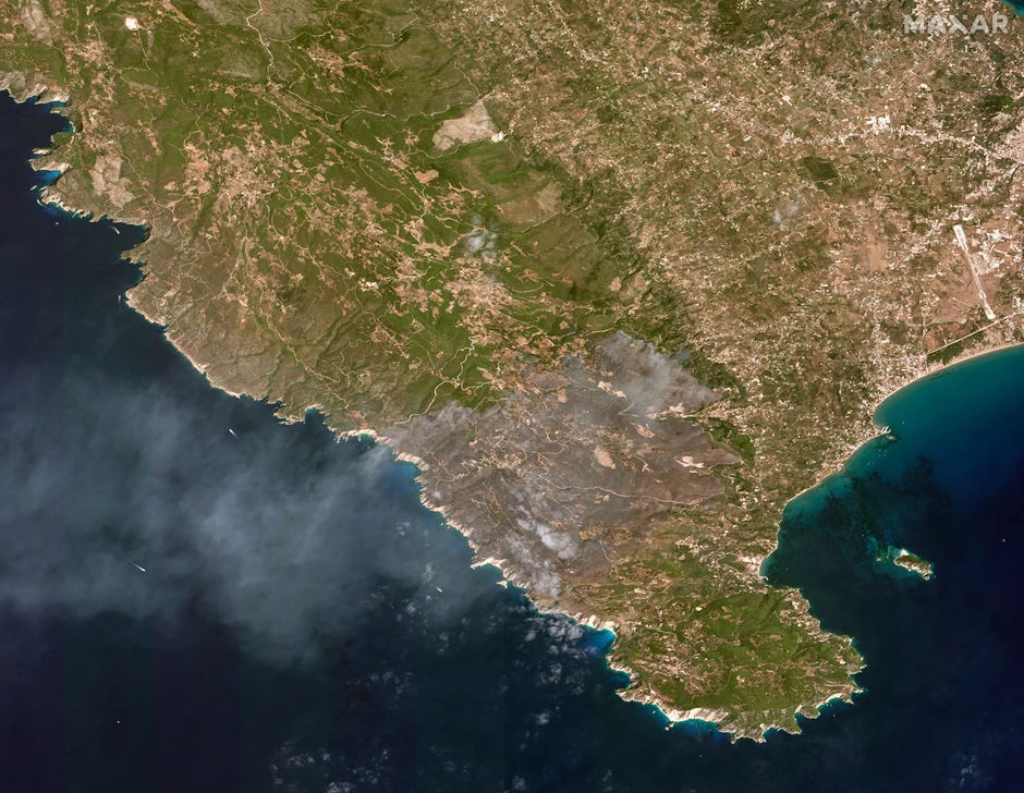 Požar na Zakintosu, Grčka, na satelitskim snimcima od 13. avgusta
