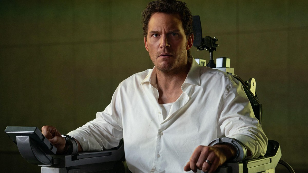 Kris Prat kao policajac koji ima 90 minuta da ubedi sudiju - veštačku inteligenciju Chris Pratt plays a police officer with just 90 minutes to prove to an AI judge he did not murder his wife | Foto: 2025 Amazon Content Services LLC