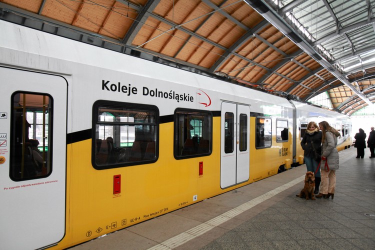 Nowy nabytek Kolei Dolnośląskich - pociag ' Impuls ' firmy Newag (5)