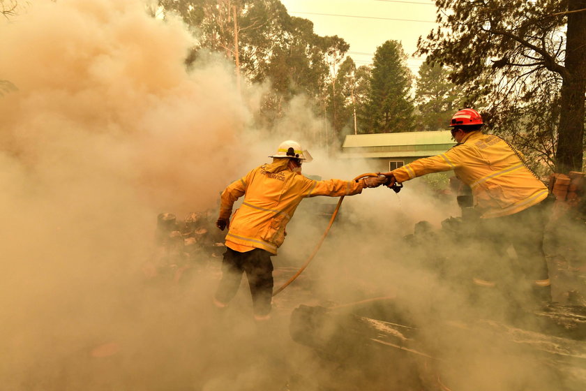 Bushfires continue to burn in New South Wales, Australia