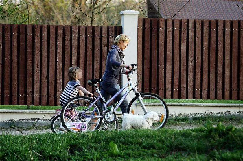 Tak Richardson pedałuje z rodziną. FOTY