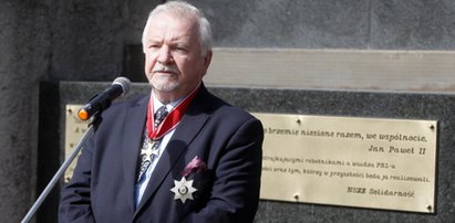 Legendarny działacz Solidarności sprzeciwiał się szczepieniom. Teraz walczy o życie. "Mówiliśmy mu: Andrzej, zaszczep się"