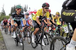 Kaski z poduszką powietrzną mogą być przyszłością kolarstwa