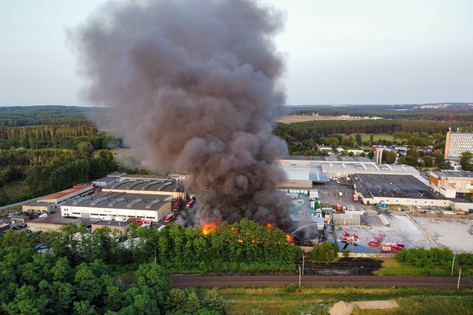 Pożar hali z niebezpiecznymi odpadami w Zielonej Górze