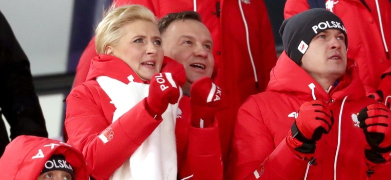 Co za czułości! Emocje poniosły Andrzeja Dudę i jego małżonkę na olimpijskich trybunach. FOTO