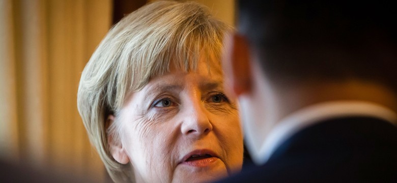 Podejrzana paczka w biurze Merkel. Budynek zamknięto i ogrodzono. ZDJĘCIE