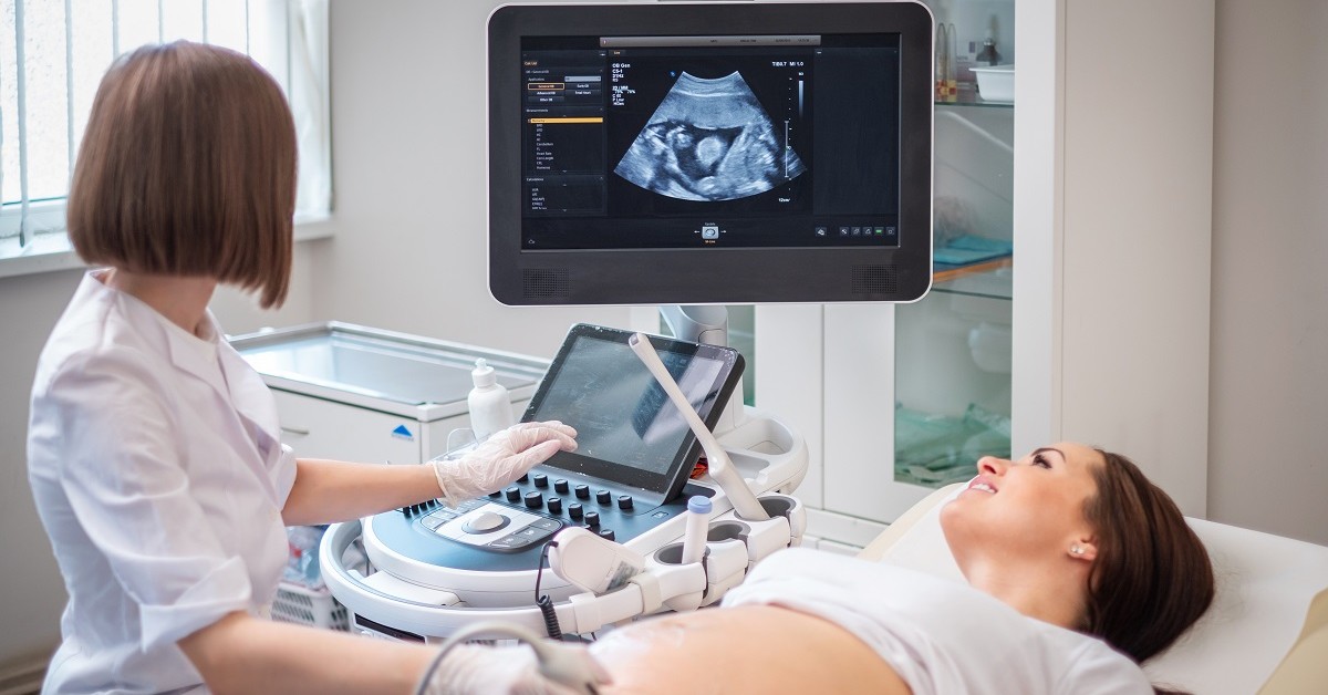 Demograficzna odsiecz? Program in vitro działa, ale depopulacji nie zatrzyma