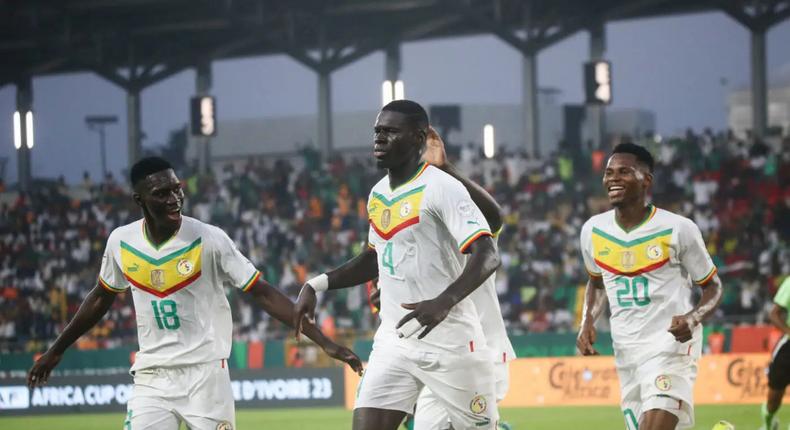 le-senegal-lemporte-face-a-la-guinee-et-termine-en-tete-les-guineens-troisiemes