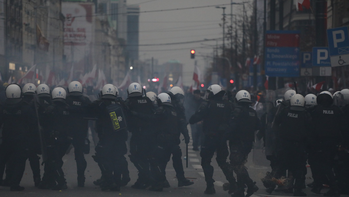 Marsz Niepodległości. Komitet Ochrony Dziennikarzy: policja atakowała dziennikarzy