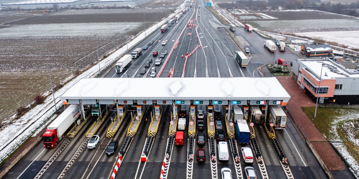 Auta z ukraińskimi numerami rejestracyjnymi nie muszą płacić za przejazd autostradami A1, A2 oraz A4.