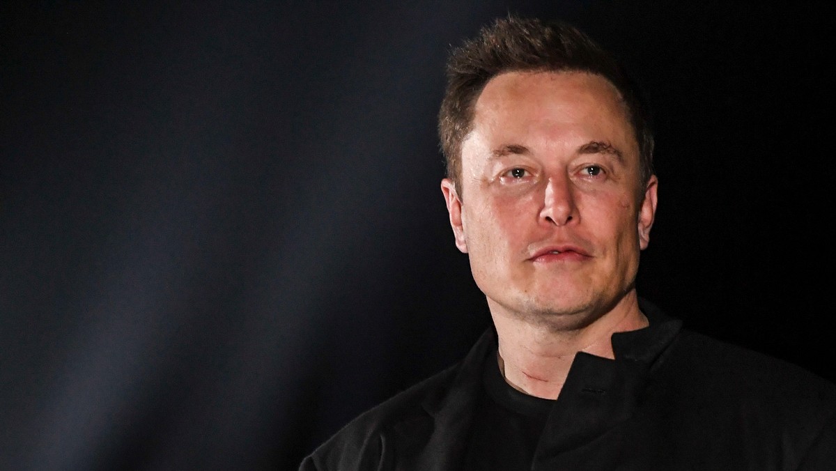 Elon Musk wciąż nie może tweetować tego, co chce