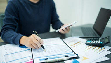 firmy wolą nadpłacać podatek  u źródła, niż czekać i ryzykować