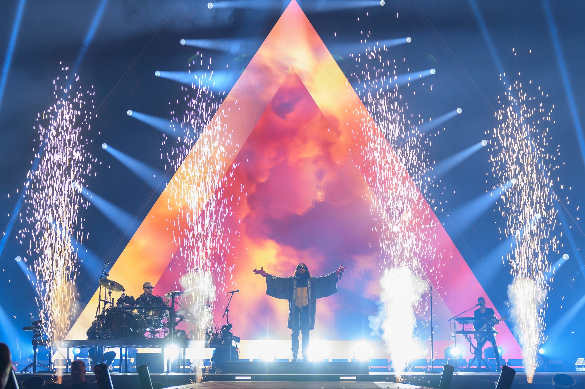 Spevák a herec Jared Leto počas koncertu americkej skupiny Thirty Seconds to Mars v Bratislave.