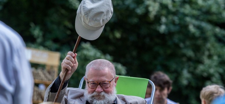 Prof. J. Bralczyk wyjaśnia zaskakująco: "Wziąść" czy "wziąć"?