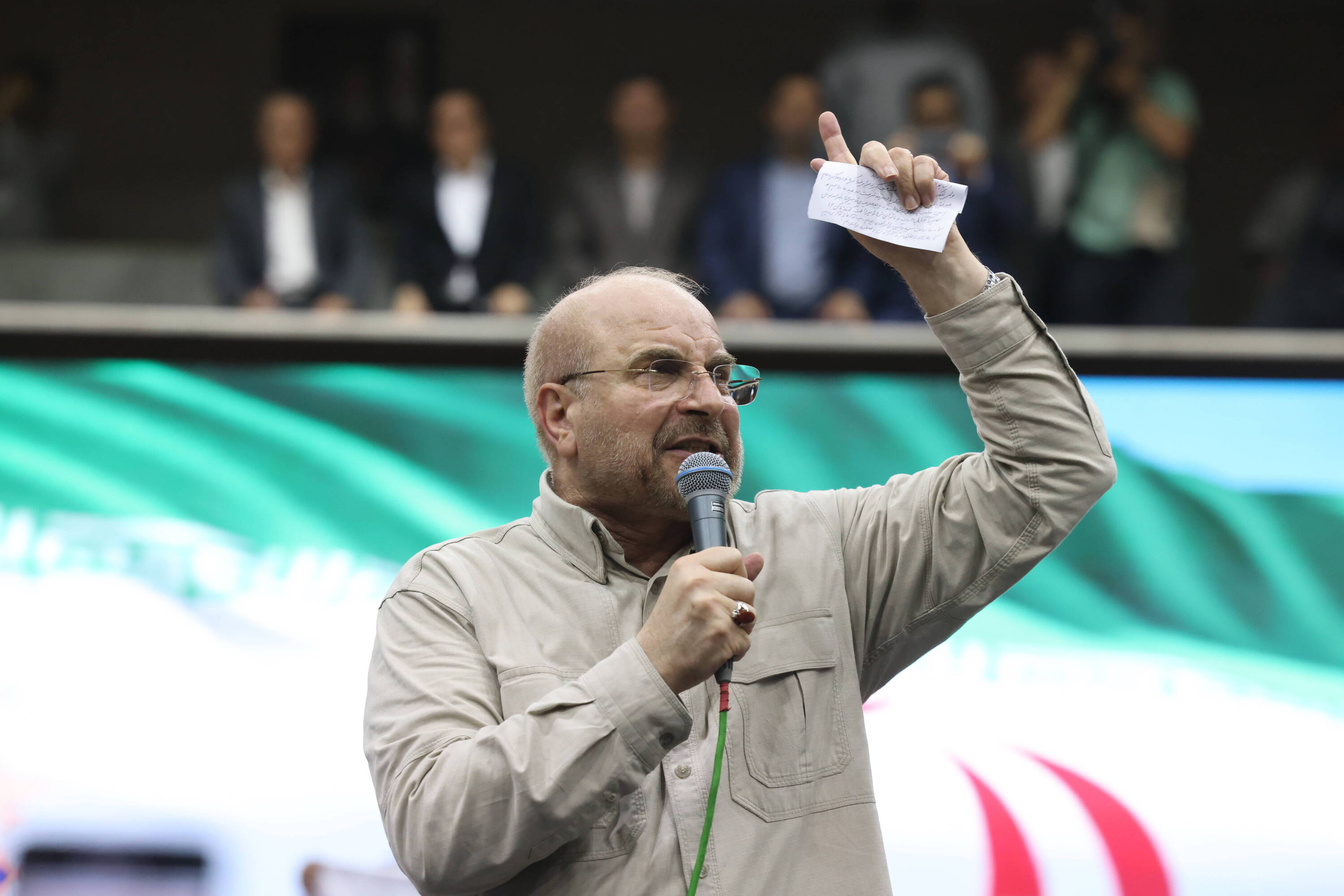 Już 116 zabitych w Iranie: Iran grozi "silnym ciosem" za protesty