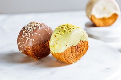 Viralowe ROLLSY z ciasta francuskiego z nadzieniem PISTACJOWYM lub innym? [PRZEPIS KROK PO KROKU]