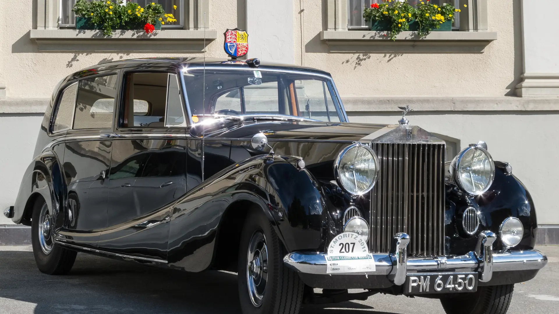 Co się wydarzy, kiedy będziesz próbować ukraść słynny ornament z Rolls-Royce'a?