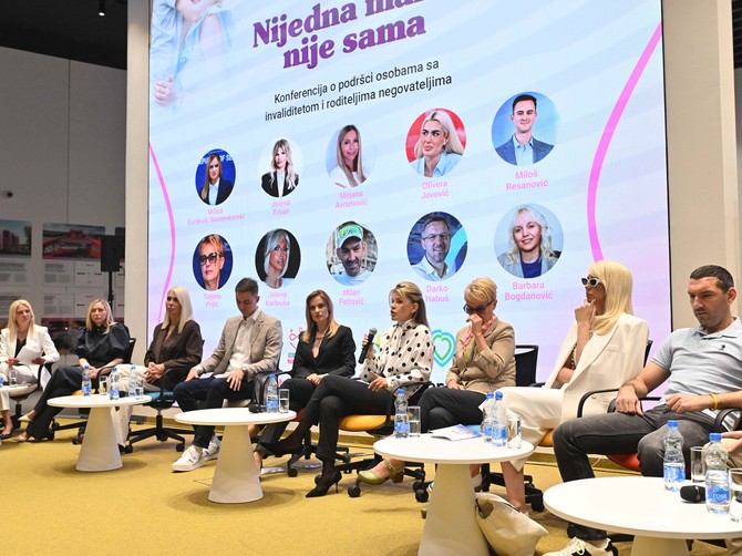 Konferencija "Nijedna mama nije sama" 