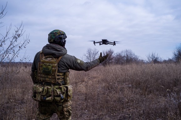 RUSI UŽASNUTI NOVIM SMRTONOSNIM DRONOVIMA "MARSOVCIMA": "Ne možeš pobeći, oni te jednostavno RAZNESU"