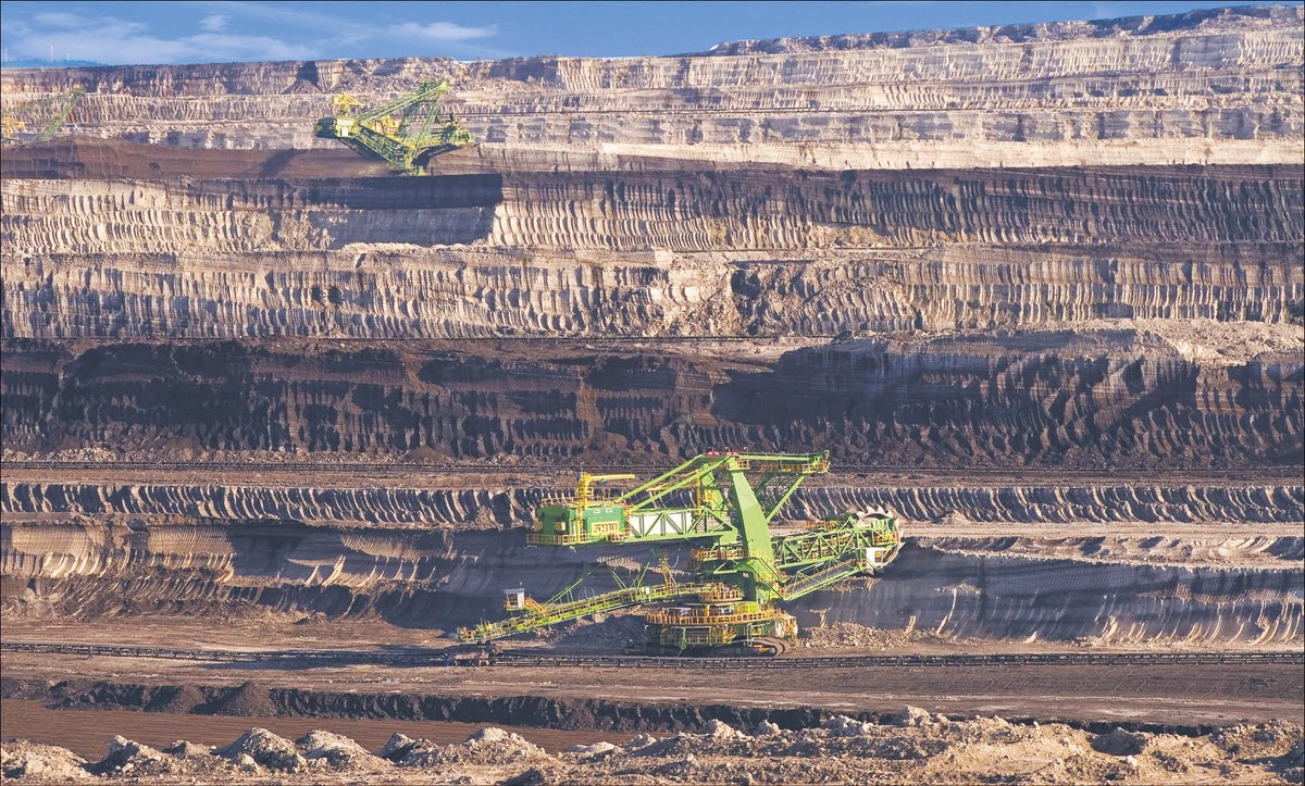 Analitycy Instytutu Reform przekonują w swoim raporcie, że Polskie władze powinny wytyczyć jasny kierunek transformacji energetycznej.