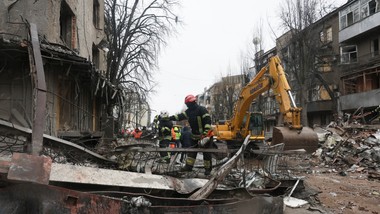 wielki atak rosji w ukrainie. polskie lotniska wstrzymały loty