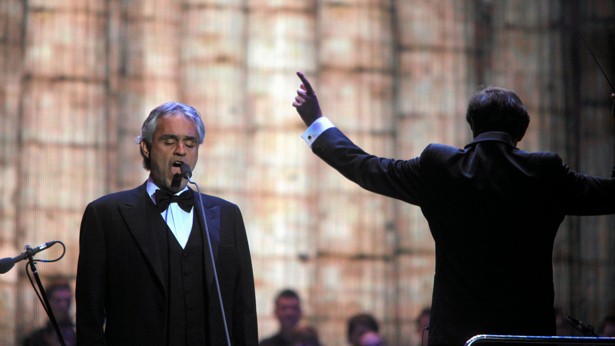 Włoski tenor Andrea Bocelli 27 maja wystąpi w Sanktuarium św. Jana Pawła II w Krakowie. Bilety na koncert "Wielkie Misterium. Ewangelia Rodziny" który jest dedykowany rodzinom, będą gratisowe - mówił na konferencji prasowej metropolita krakowski kard. Stanisław Dziwisz.