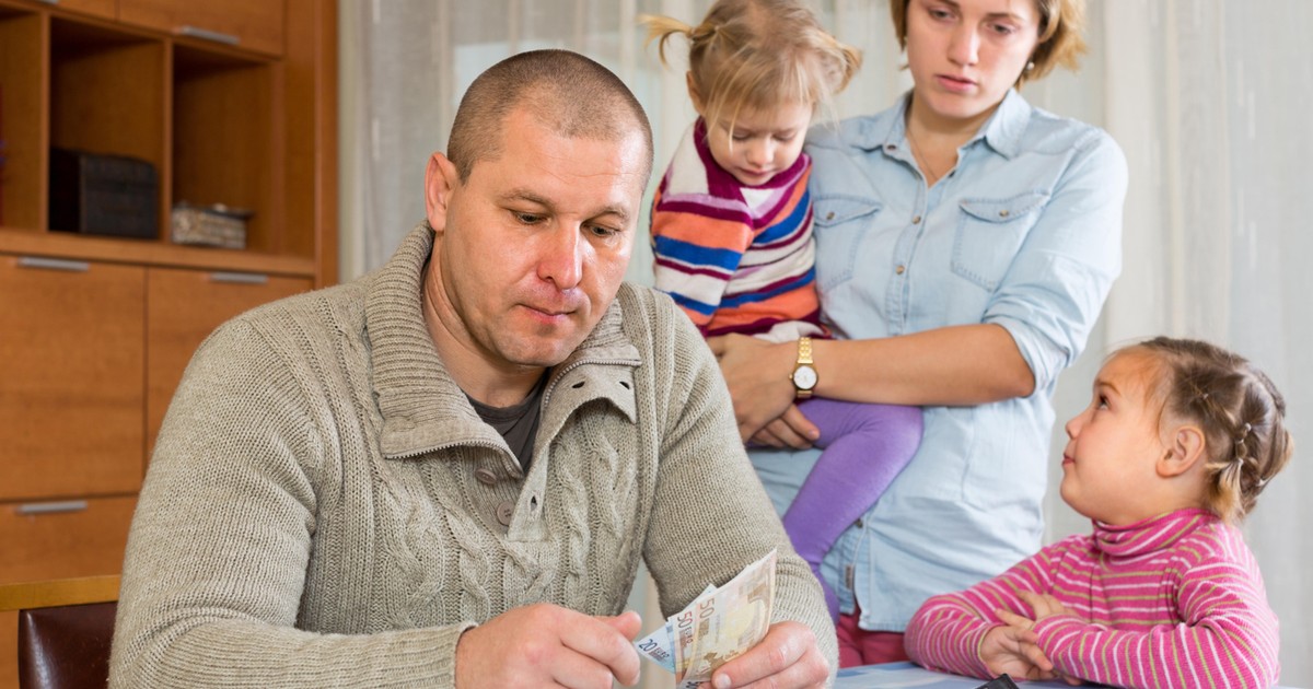 Ukryte skutki podwyżki płacy minimalnej. Tak uderzą nas po kieszeni