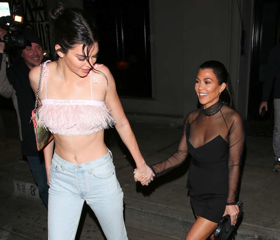 Kendall Jenner pomaga siostrze uniknąć wpadki