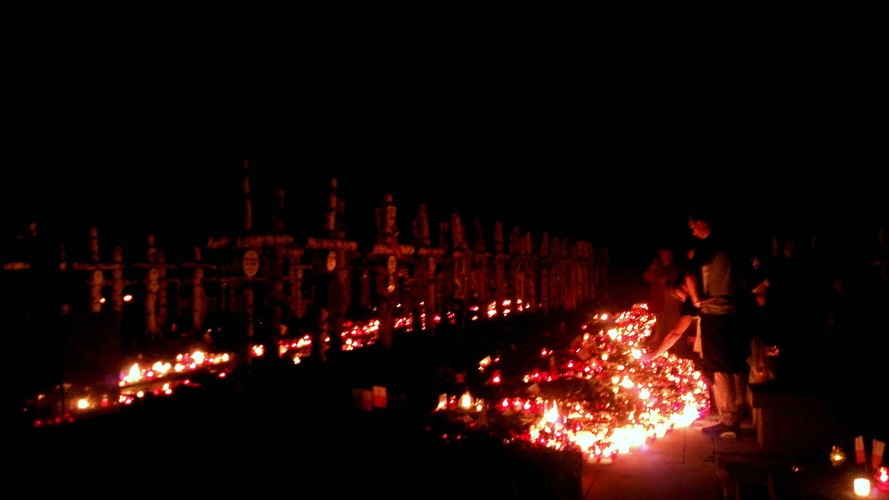 Pocznica wybuchu Powstania Warszawskiego - warszawskie Powązki