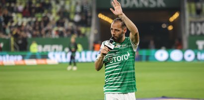 Gdańsk zalał się łzami. Lechia pożegnała Ekstraklasę i Flavio Paixao. Piękny gol Gajosa [WIDEO]