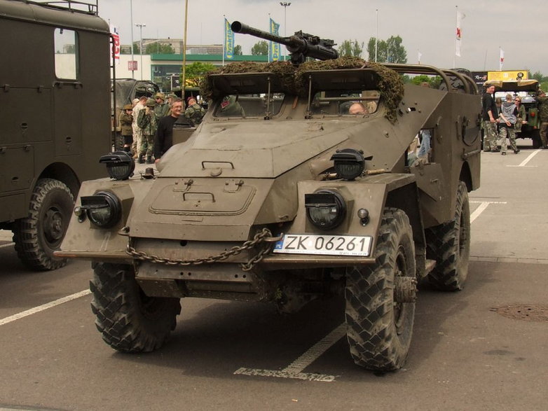 BTR-40, pierwszy transporter opancerzony w LWP (fot. Hans Kloss, opublikowano na licencji Creative Commons Attribution-Share Alike 4.0 International)