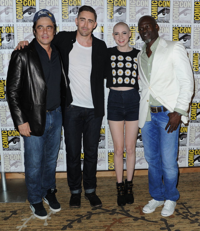 KAREN GILLIAN i LEE PACE i BENICIO DEL TORO i DJIMON HOUNSOU