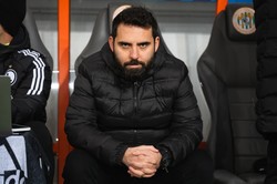 Feio zwietrzył spisek. "Jest nacisk, żeby mnie skrzywdzić". Kto "poluje" na trenera Legii?