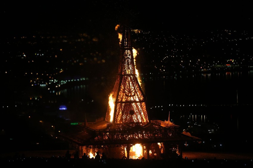 Spaljivanje poruka smatra se oslobađajućim činom