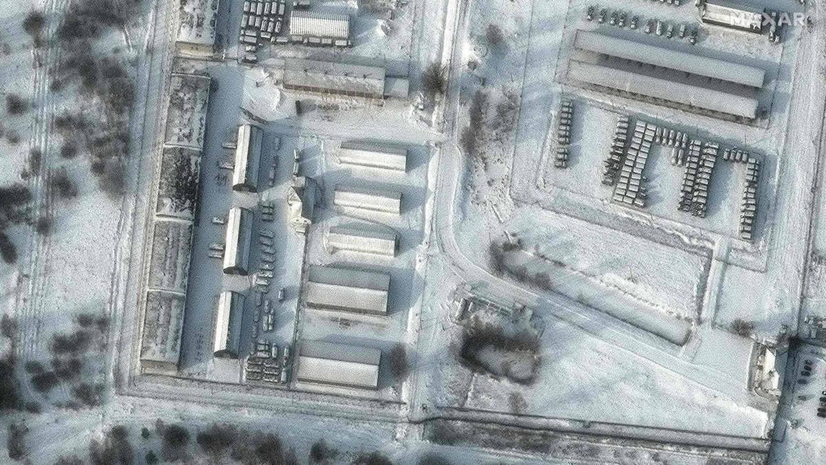 Rosyjskie wojsko przy granicy z Ukrainą. Zdjęcia satelitarne