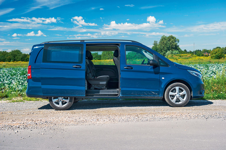 Mercedes Vito Mixto 4Matic - rodzinny furgon