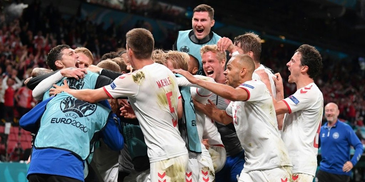 Denmark thump Russia to make last 16 in stunning fashion ...