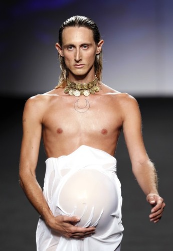 Pokaz kolekcji Di Petsa wiosna/lato 2020 na Mercedes-Benz Fashion Week w Madrycie