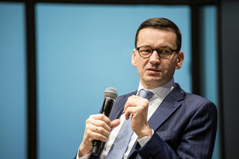 Kierując resortem finansów Morawiecki postawił na uszczelnienie systemu podatkowego, wypowiadając walkę przede wszystkim oszustom wyłudzającym VAT oraz firmom stosującym agresywną optymalizację podatkową