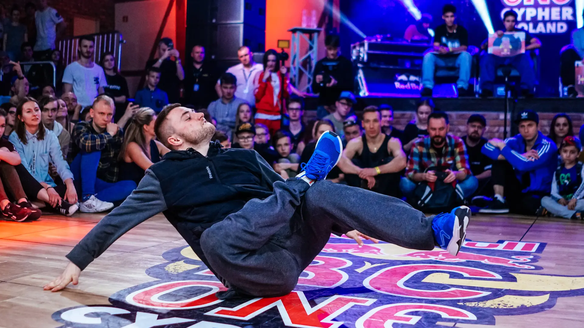 "Zrobiłem z ADHD swoją broń". B-Boy Kostek zawalczy o wielki finał Red Bull BC One