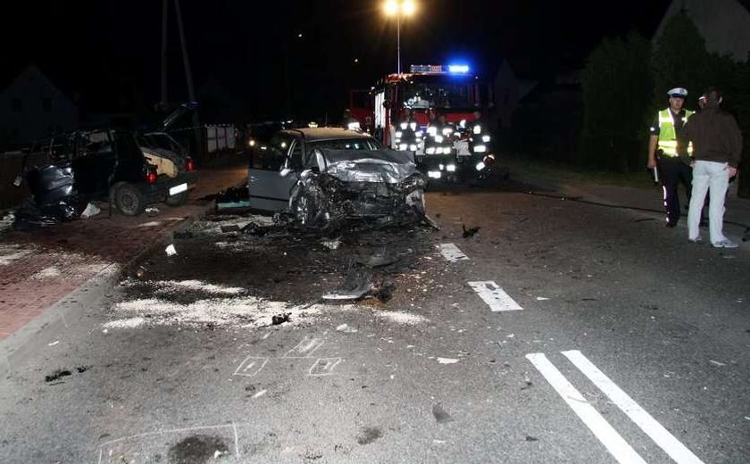 Przeżył wypadek, bo jechał w bagażniku