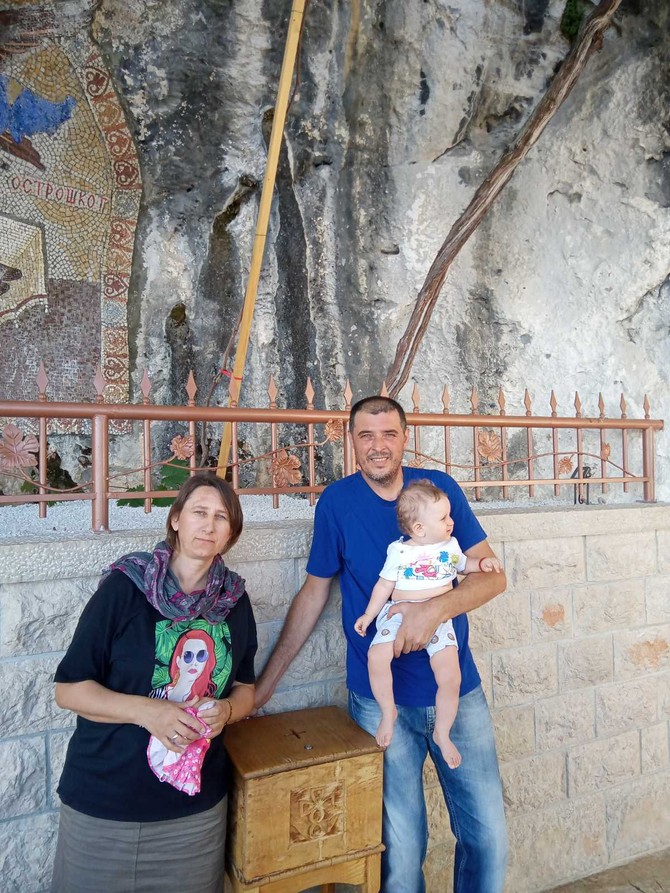 Maja, Jovica i Ana