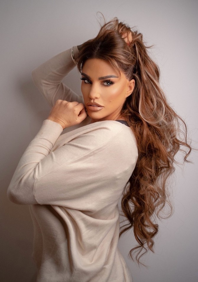 smokey eyes I blendani ajlajner su hit ovog leta