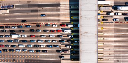 Kierowcy mają dość bramek i stania w korkach. Premier obiecuje trzeci pas na autostradzie A4