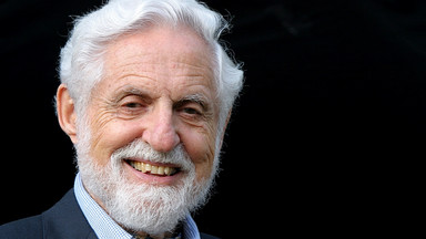 60 lat temu Carl Djerassi stworzył pigułkę antykoncepcyjną. Co dziś myśli o swoim odkryciu? Czy nie żałuje?