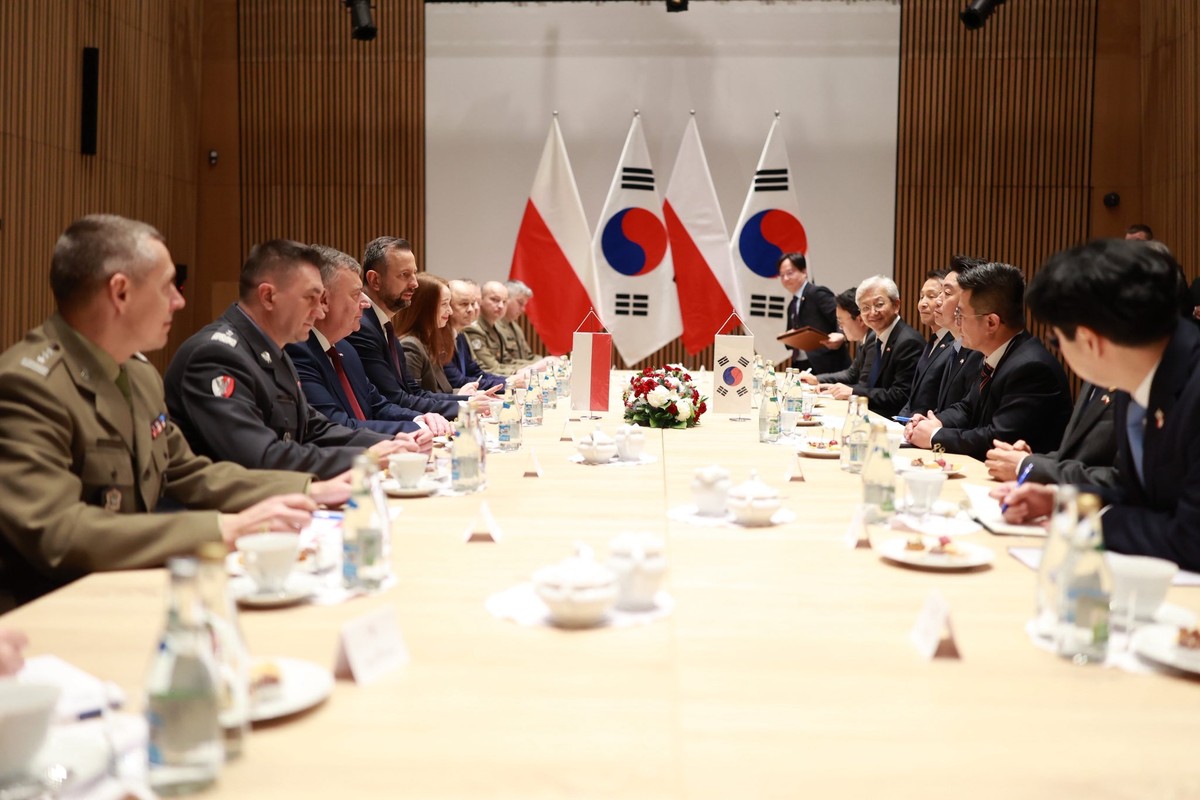 Szef MON: "to jest spełnienie naszej obietnicy". Jest umowa z Koreańczykami