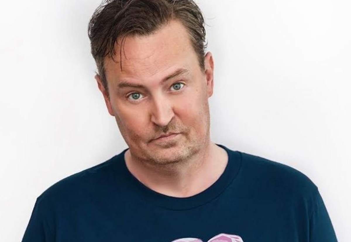Matthew Perry znalazł sposób na nie budzące podejrzeń zdobywanie narkotyków.