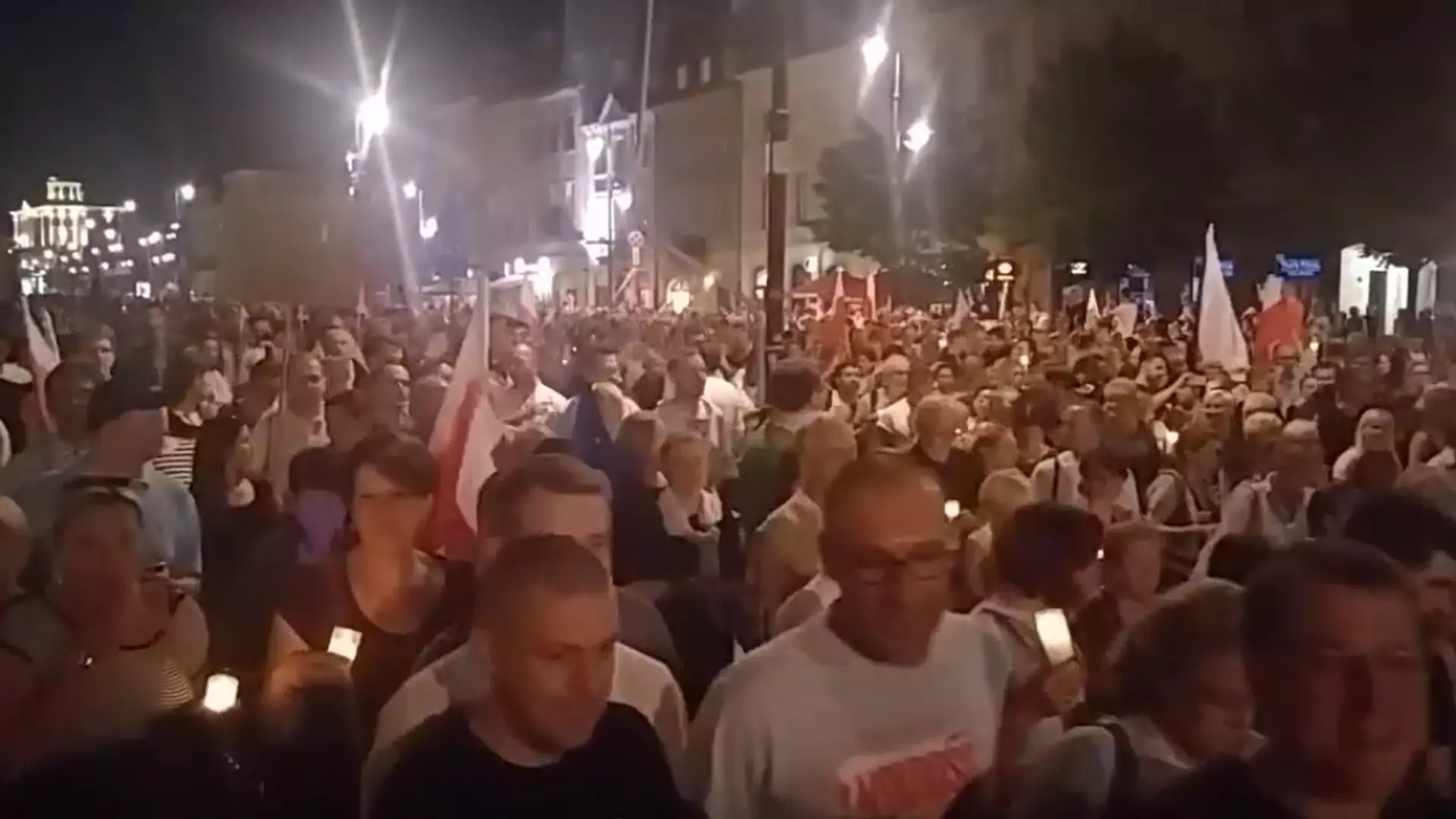 Ile osób protestowało w czwartek w Warszawie? Zobacz 30-minutowe nagranie i oceń sam