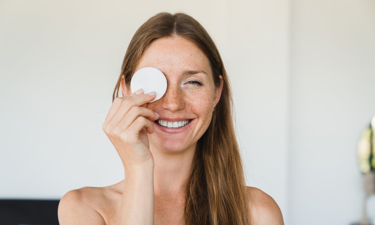 Enzymatyczny peeling z witaminą C daje „baby face” już po pierwszym użyciu. Teraz połowę taniej