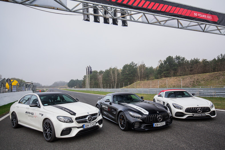 Pokaz mocy i prezentacja nowości – rozpoczęcie nowego sezonu AMG Driving Academy